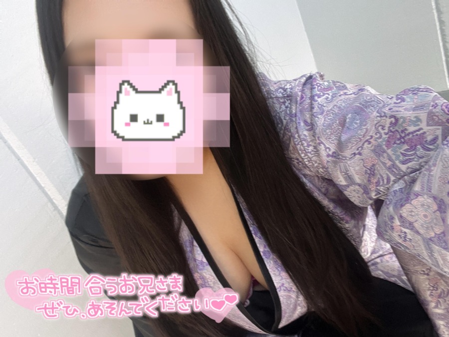 今日はなんと夜までいる